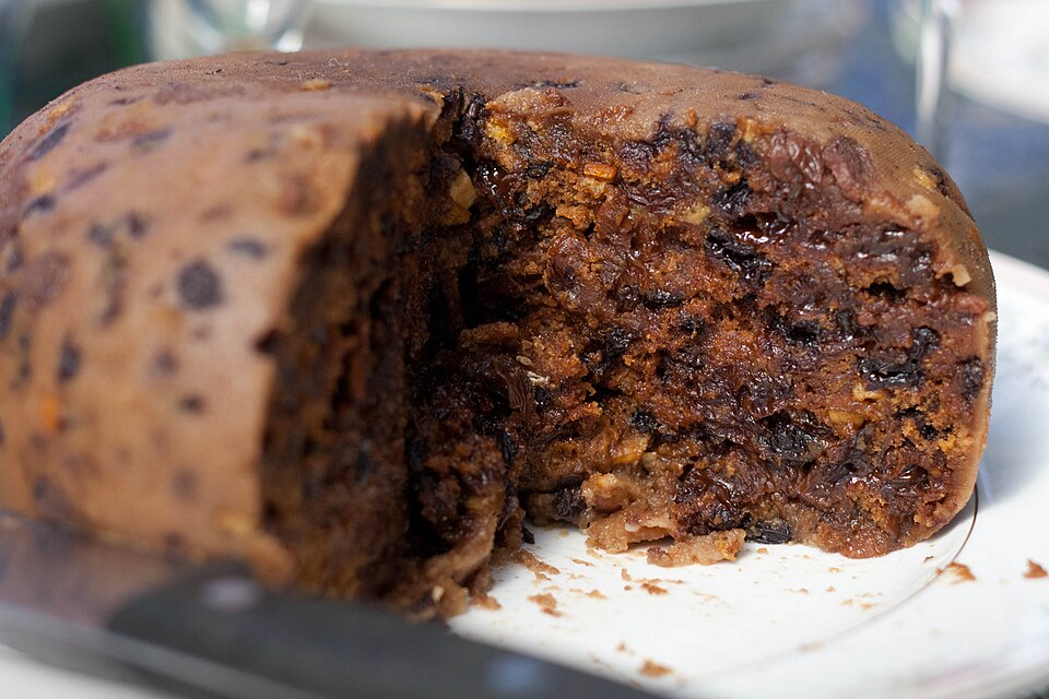 A Christmas pudding, cut open
