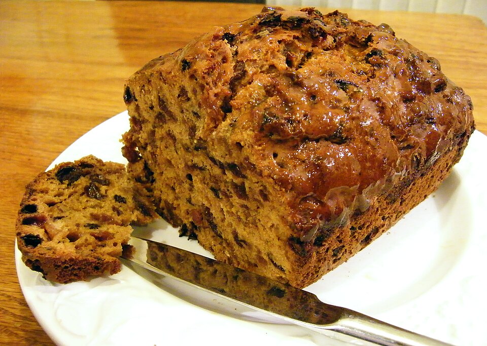 Sliced bara brith, a Welsh fruit loaf